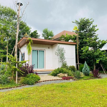 Homdoiintr Farmstay ฮ่อมดอยอินทร์ ฟาร์มสเตย์ Ban Huai Kaeo Esterno foto