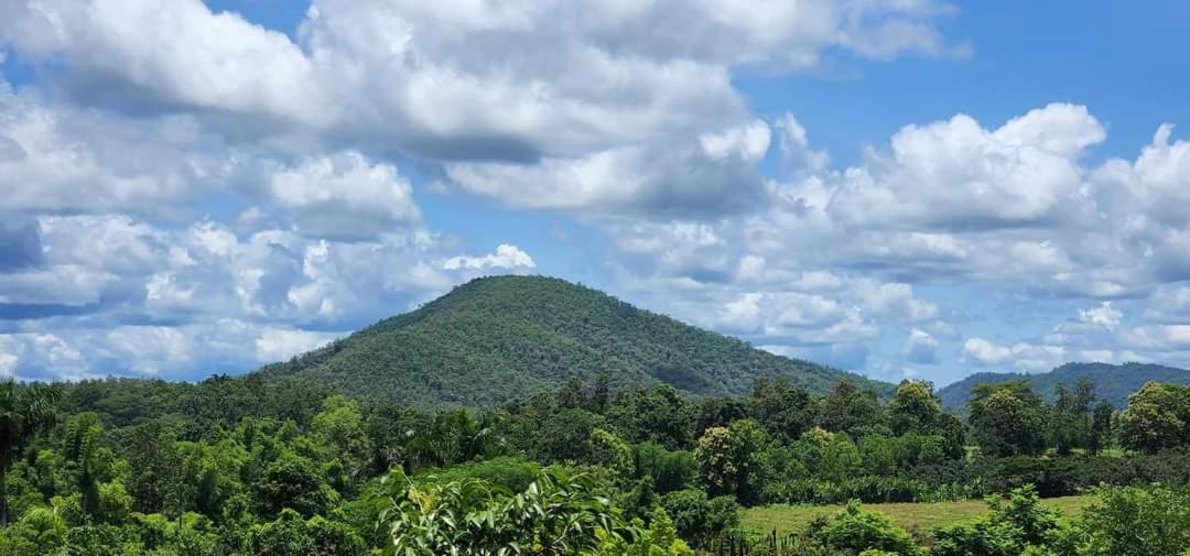 Homdoiintr Farmstay ฮ่อมดอยอินทร์ ฟาร์มสเตย์ Ban Huai Kaeo Esterno foto